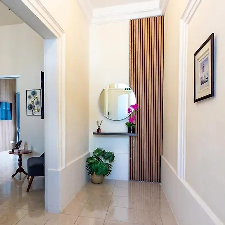 Charles Home, Cozy, Prime Spot, Near Seafront * Sliema