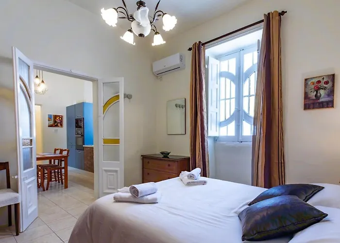 Charles Home, Cozy, Prime Spot, Near Seafront Сasa de vacaciones
