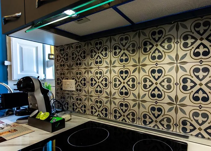 Charles Home, Cozy, Prime Spot, Near Seafront Сasa de vacaciones Sliema