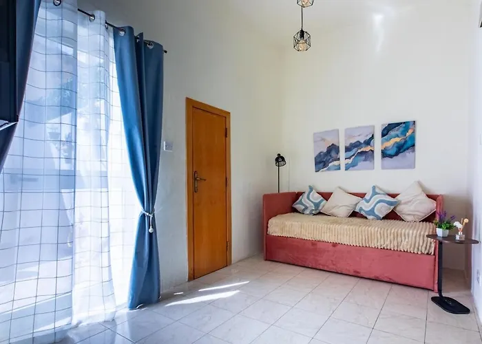 Charles Home, Cozy, Prime Spot, Near Seafront Sliema