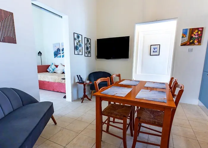 Сasa de vacaciones Charles Home, Cozy, Prime Spot, Near Seafront